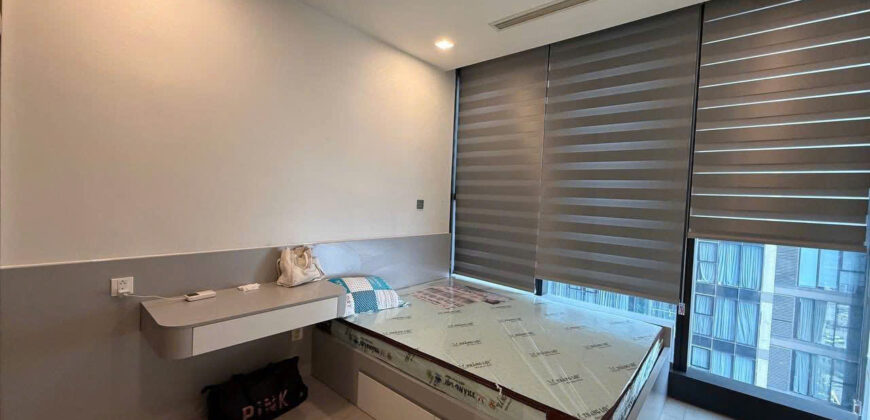 Cho thuê 3PN, 118m2 tại Vinhomes Golden River Ba Son, chỉ với 50 triệu